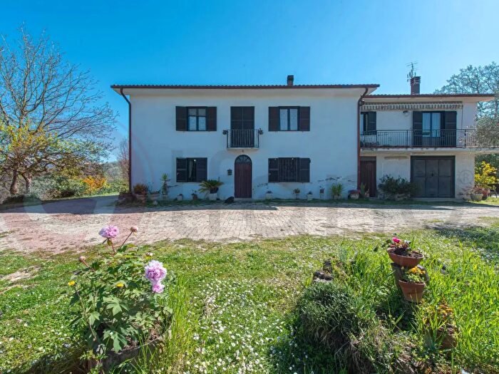 Casa con 17 locali in vendita in Via Napoleone, Fontana Liri