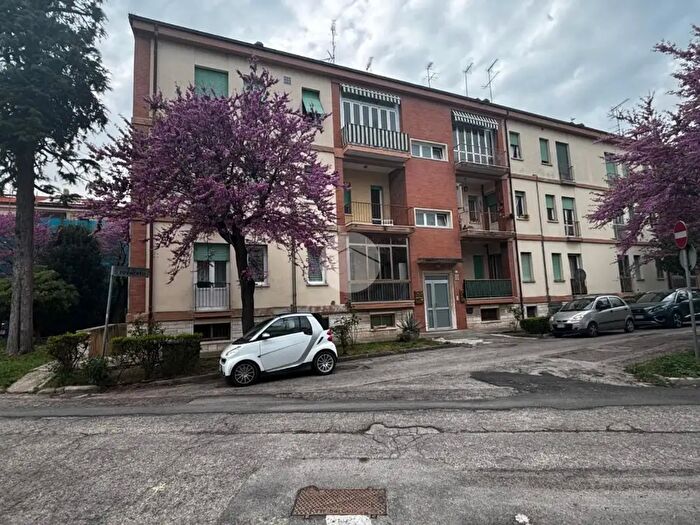 Appartamento quadrilocale in vendita in V Rovereto, Fano