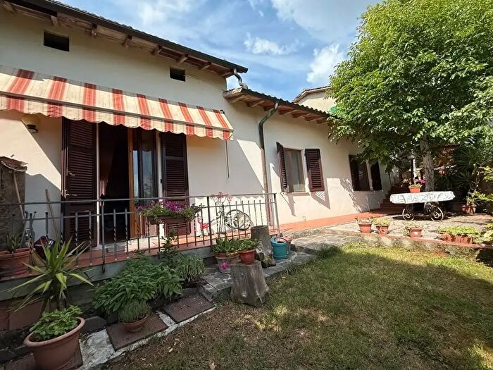 Appartamento con 5 locali in vendita in Certaldo