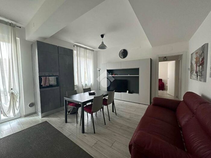 Appartamento trilocale in affitto in Via umberto olevano, Città Giardino, Pavia