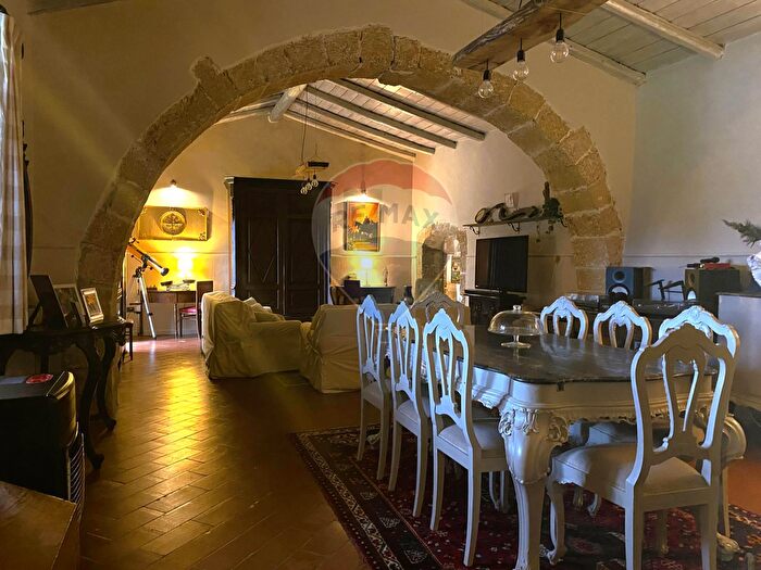 Casa con 5 locali in vendita in II Traversa San Tommaso, Siracusa