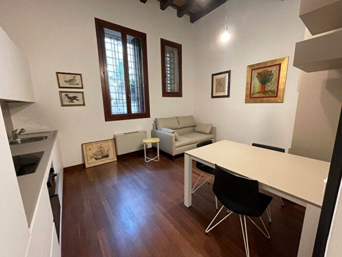 Appartamento trilocale in affitto in Contra' Riale, Centro Storico, Vicenza