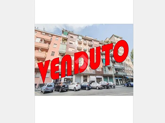 Appartamento trilocale in vendita in Via Sebino, Milano