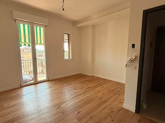 Appartamento trilocale in vendita in Via di Novoli, Firenze