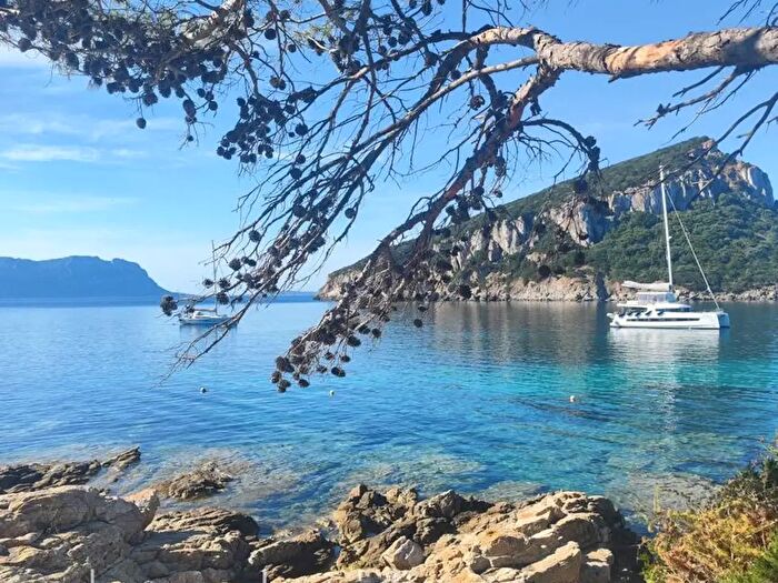 Casa con 6 locali in vendita in Località Sottomonte, Golfo Aranci