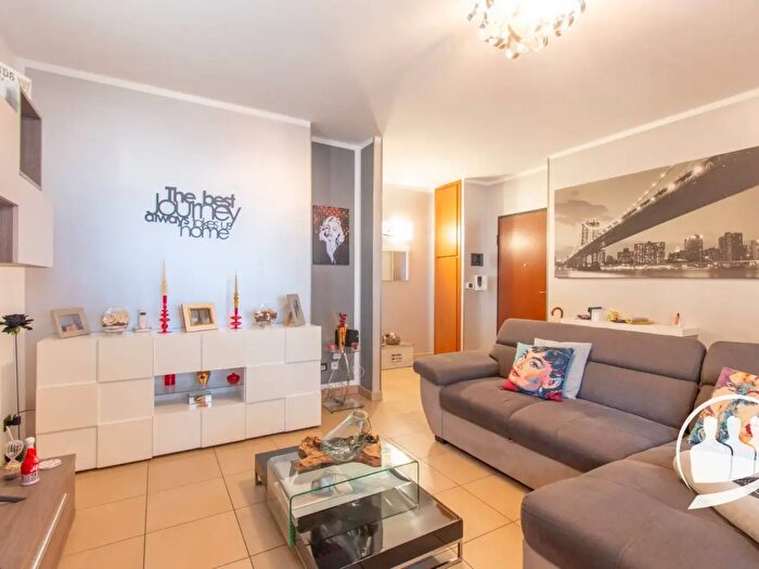 Appartamento quadrilocale in vendita in Via Felizzano, Torino