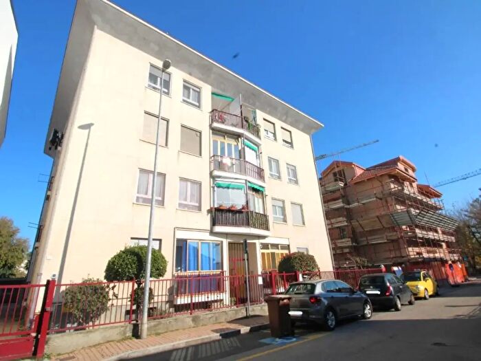 Appartamento trilocale in vendita in Via XXIV Maggio, Trofarello