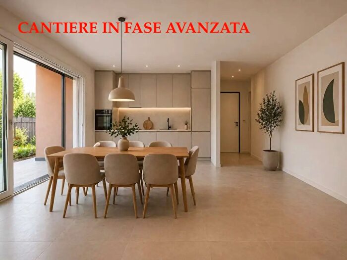 Appartamento trilocale in vendita in Via Parini, Lomazzo