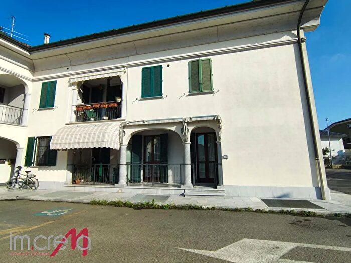 Appartamento trilocale in vendita in Via Madonna del Pozzo, Offanengo