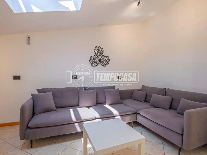 Appartamento trilocale in vendita in Via Pesaro, Potenza Picena
