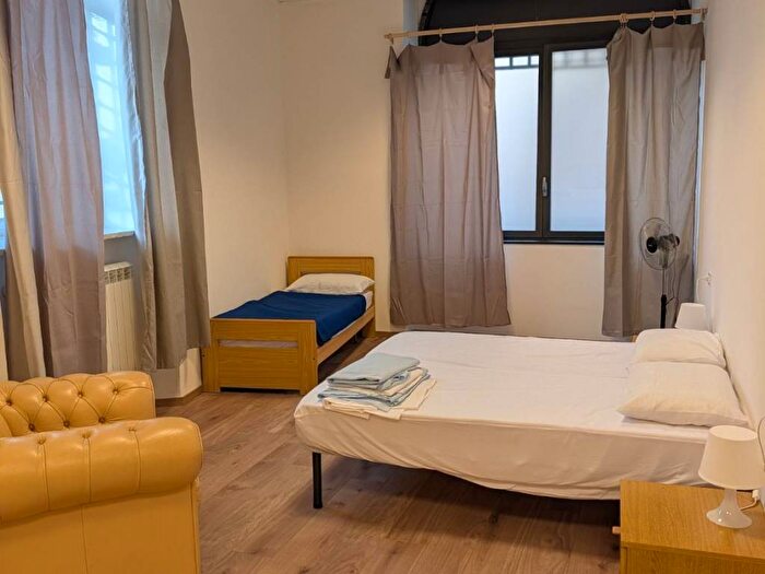 Appartamento con 5 locali in affitto in Via Apuana, Centro, Carrara