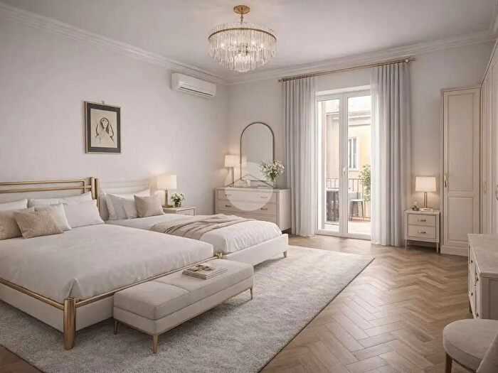 Appartamento quadrilocale in vendita in Via Carlo De Cesare, Napoli