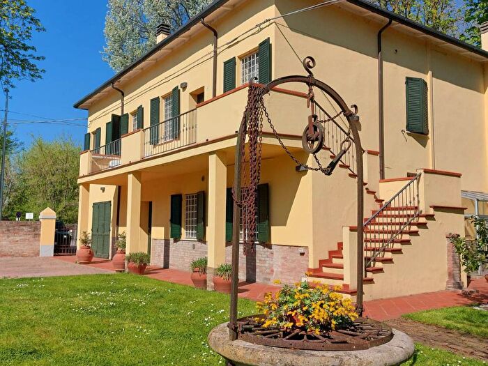 Appartamento quadrilocale in affitto in Via della Libertà, Quartesana, Ferrara