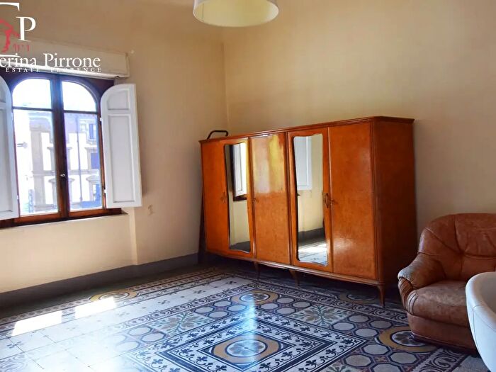 Appartamento quadrilocale in vendita in Viale Edmondo De Amicis, Firenze