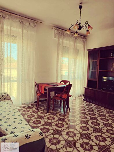 Appartamento con 5 locali in vendita in Viale Elba Snc, Portoferraio