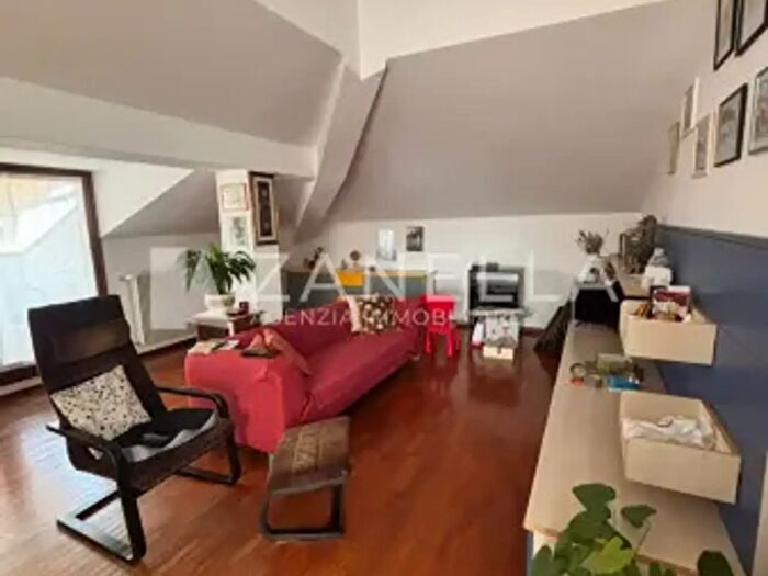 Casa trilocale in affitto in Viale Italia, Castelfranco Veneto