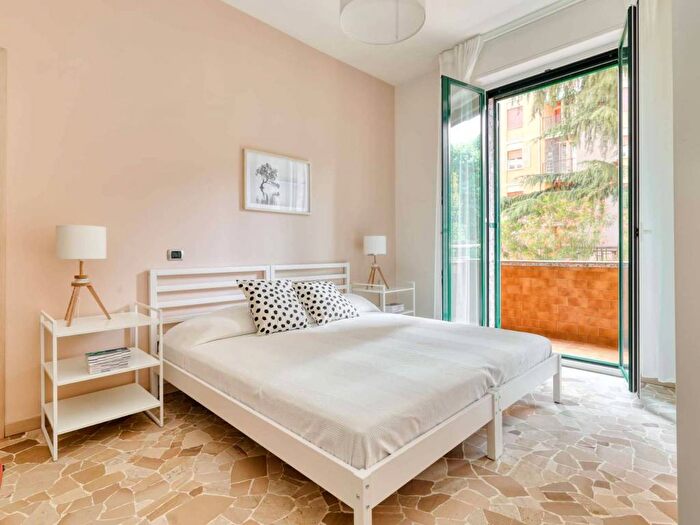 Appartamento trilocale in affitto in Via Privata Piero Martinetti, Piazzale Siena, Milano