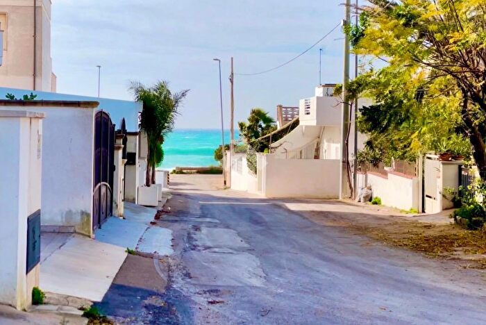 Casa con 5 locali in vendita in Via B Brinn, Ugento