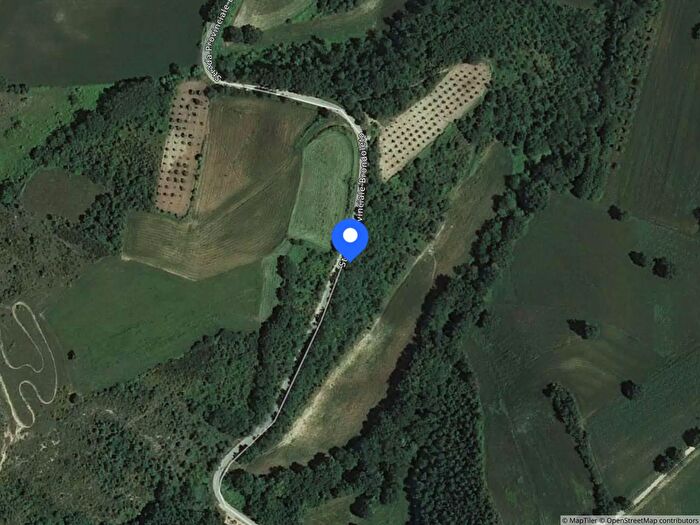 Appartamento con 6 locali in vendita in Loc Vasconi Snc, Castelraimondo