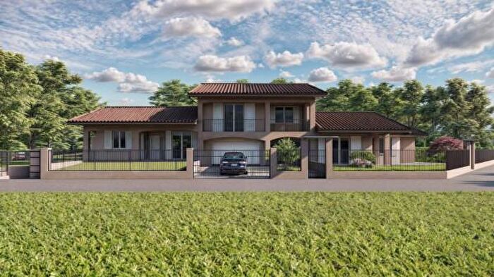 Casa quadrilocale in vendita in Via Giacomo Matteotti, Voghera