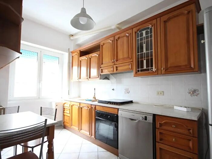 Appartamento trilocale in vendita in Via Leonardo Bufalini, Roma