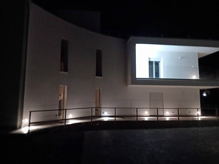 Casa con 6 locali in affitto in Bazzano, Valsamoggia