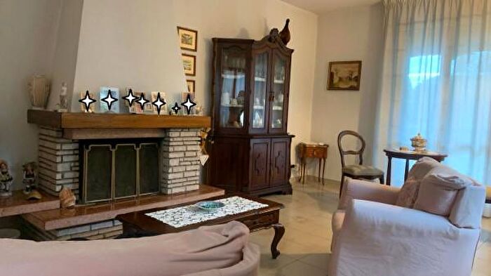 Casa con 6 locali in vendita in Ravenna