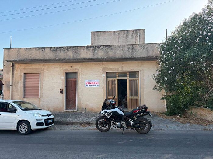 Appartamento con 5 locali in vendita in Via Erice, Centro, Valderice