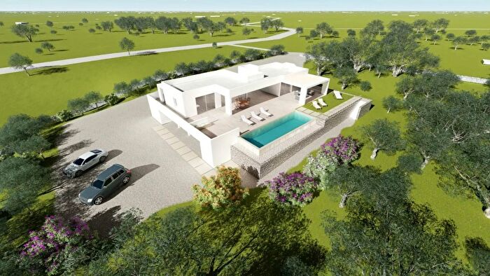 Casa con 9 locali in vendita in Carovigno