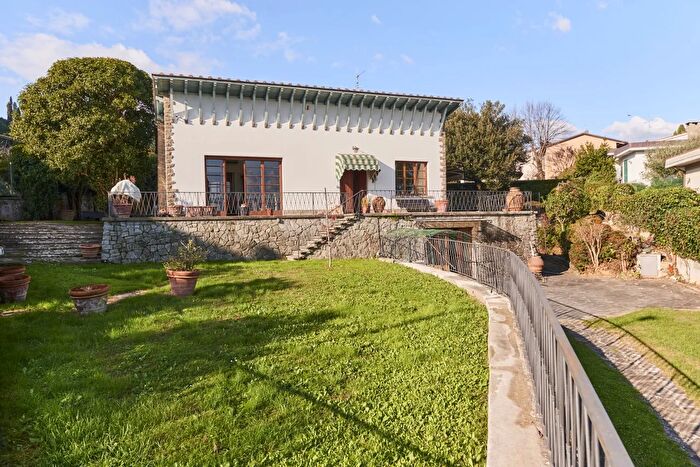 Casa con 7 locali in vendita in Via delle Selve, Lastra A Signa