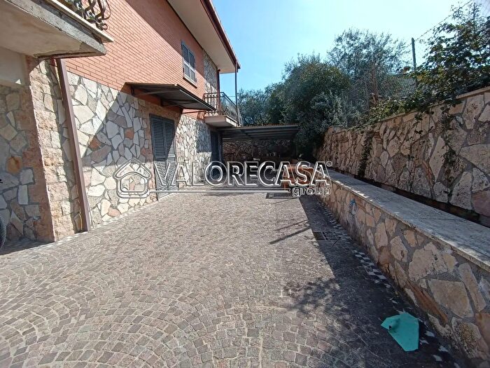 Casa con 5 locali in vendita in Via Arrigo Boito, Zagarolo
