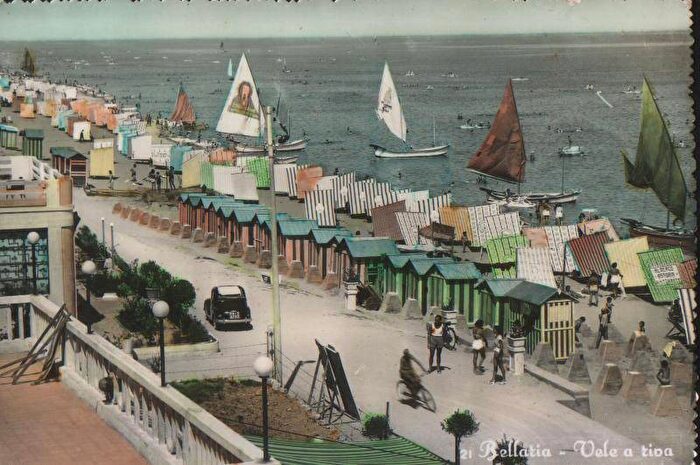 Casa con 6 locali in affitto in Via Livio Andronico, BellariaIgea Marina