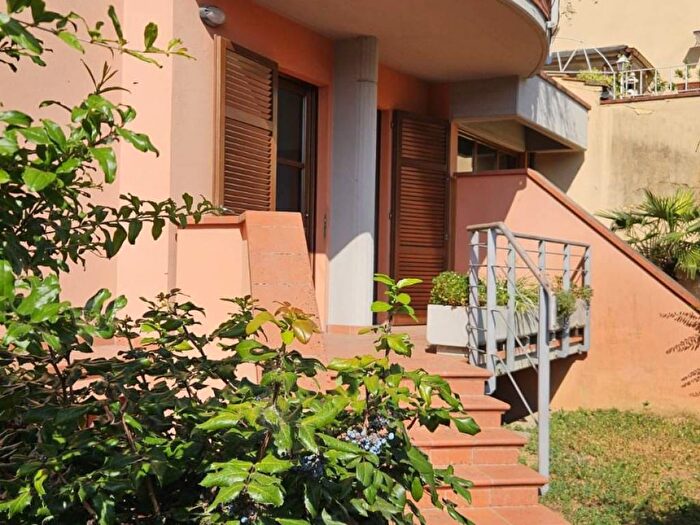 Appartamento trilocale in affitto in Piazza Vittorio Veneto, Centro, Montelupo Fiorentino