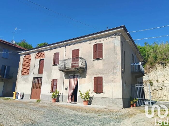 Casa con 9 locali in vendita in Localitãnbsp Reg Croce, Bistagno