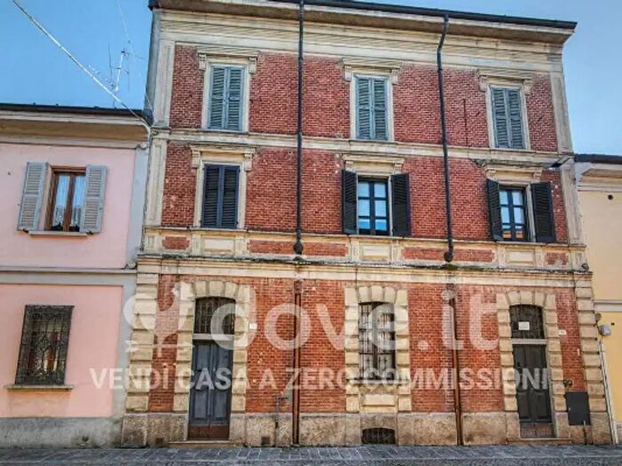 Appartamento quadrilocale in vendita in Via Giuseppe Garibaldi Snc, Casalpusterlengo