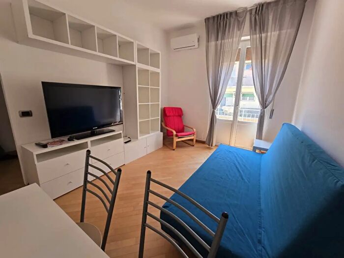 Appartamento trilocale in vendita in Via Luigi Michelazzi, Firenze