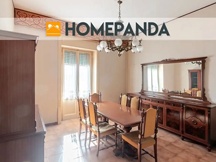 Appartamento con 5 locali in vendita in Via Francesco La Francesca, Salerno