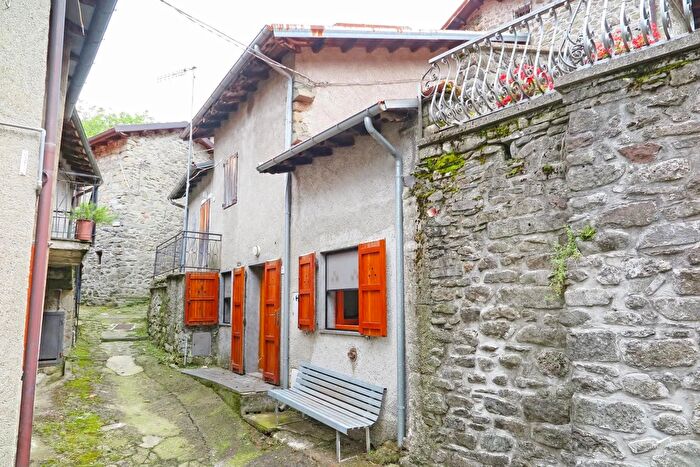 Casa trilocale in vendita in Fivizzano