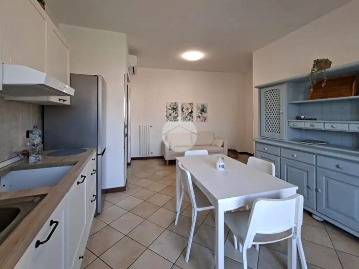 Appartamento trilocale in vendita in Via Alcide De Gasperi, Vittuone