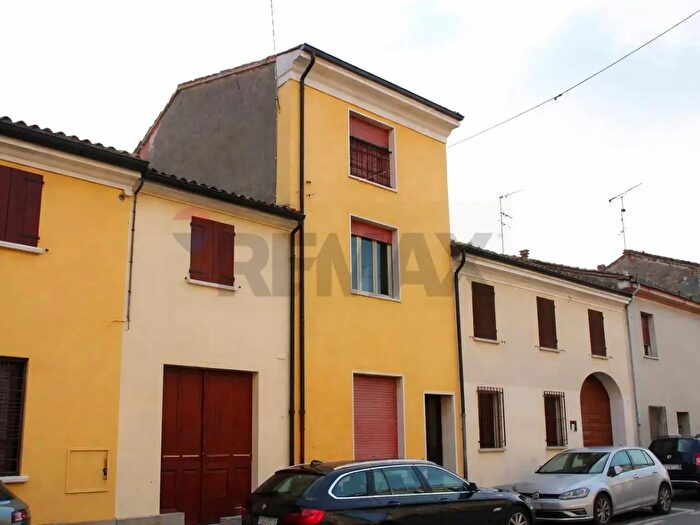 Casa con 6 locali in vendita in Via Borrini, Commessaggio
