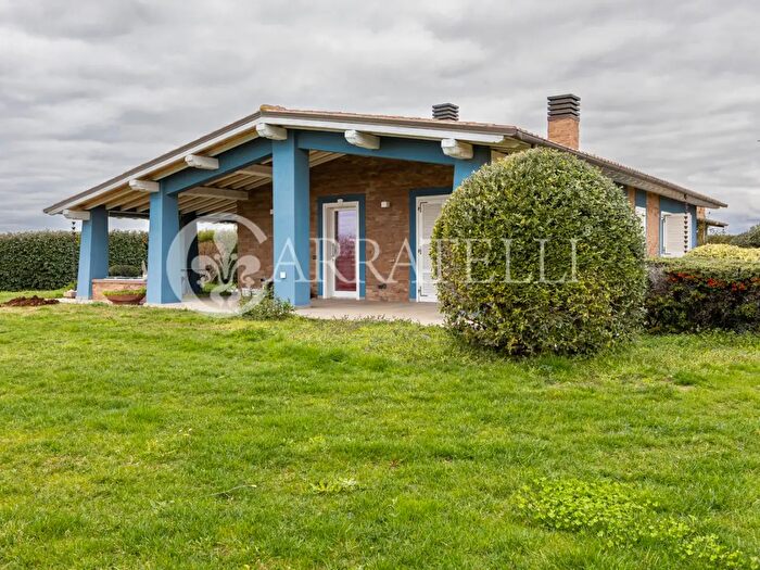 Casa con 6 locali in vendita in Strada del Tirreno, Montalto Di Castro
