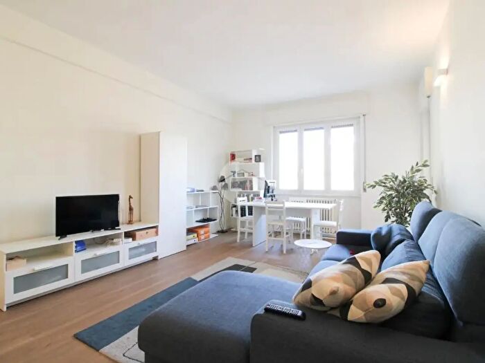 Appartamento trilocale in vendita in Via Isonzo, Cusano Milanino