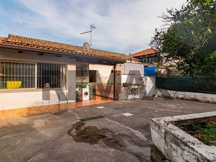 Casa quadrilocale in vendita in Via Passopomo, Zafferana Etnea