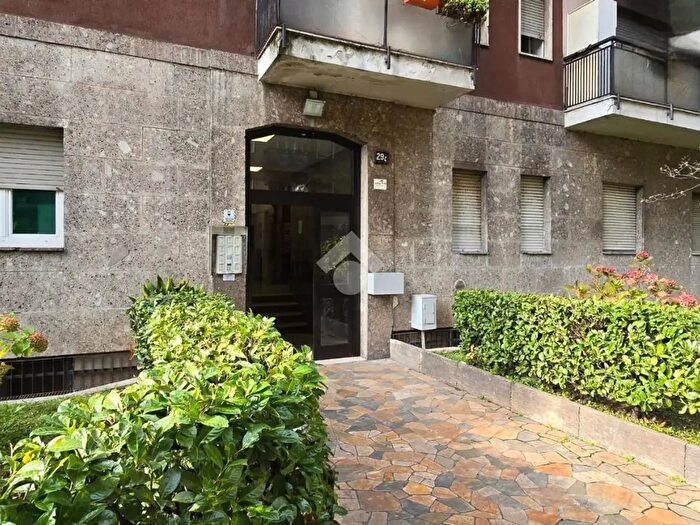 Appartamento bilocale in vendita in Viale Romagna, Cinisello Balsamo