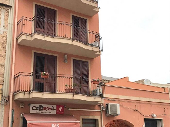 Appartamento trilocale in affitto in Via Archi, Centro, Trapani