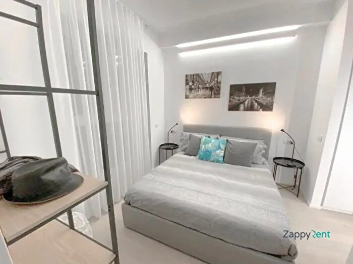 Appartamento bilocale in affitto in Via Gerolamo Cardano, Milano