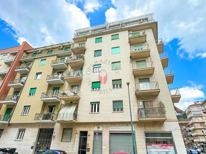Appartamento bilocale in vendita in Via Lanusei, Torino