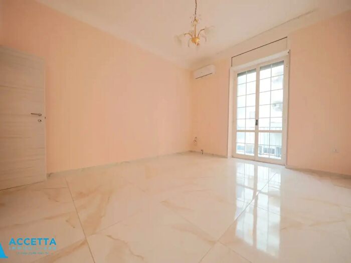 Appartamento monolocale in vendita in Via Friuli, Taranto