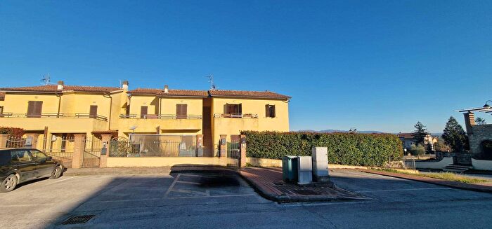 Appartamento trilocale in vendita in Via Primo Maggio, Monte Castello Di Vibio