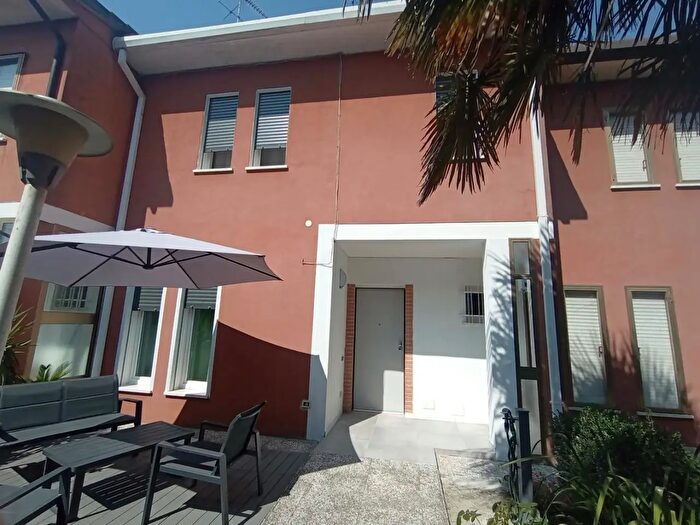 Casa con 5 locali in vendita in Cavarzere Via Mazzini, Cavarzere